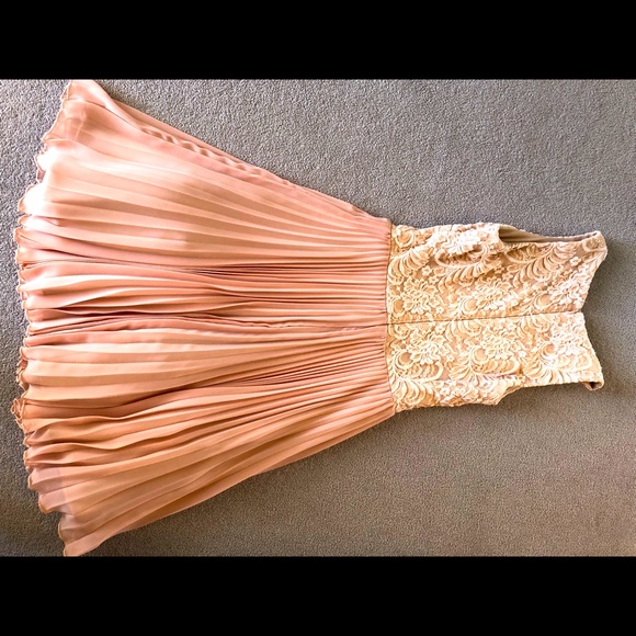 XSCAPE Dress, perfect for weddings, prom/graduation. extravagant and stylish. - Picture 2 of 9